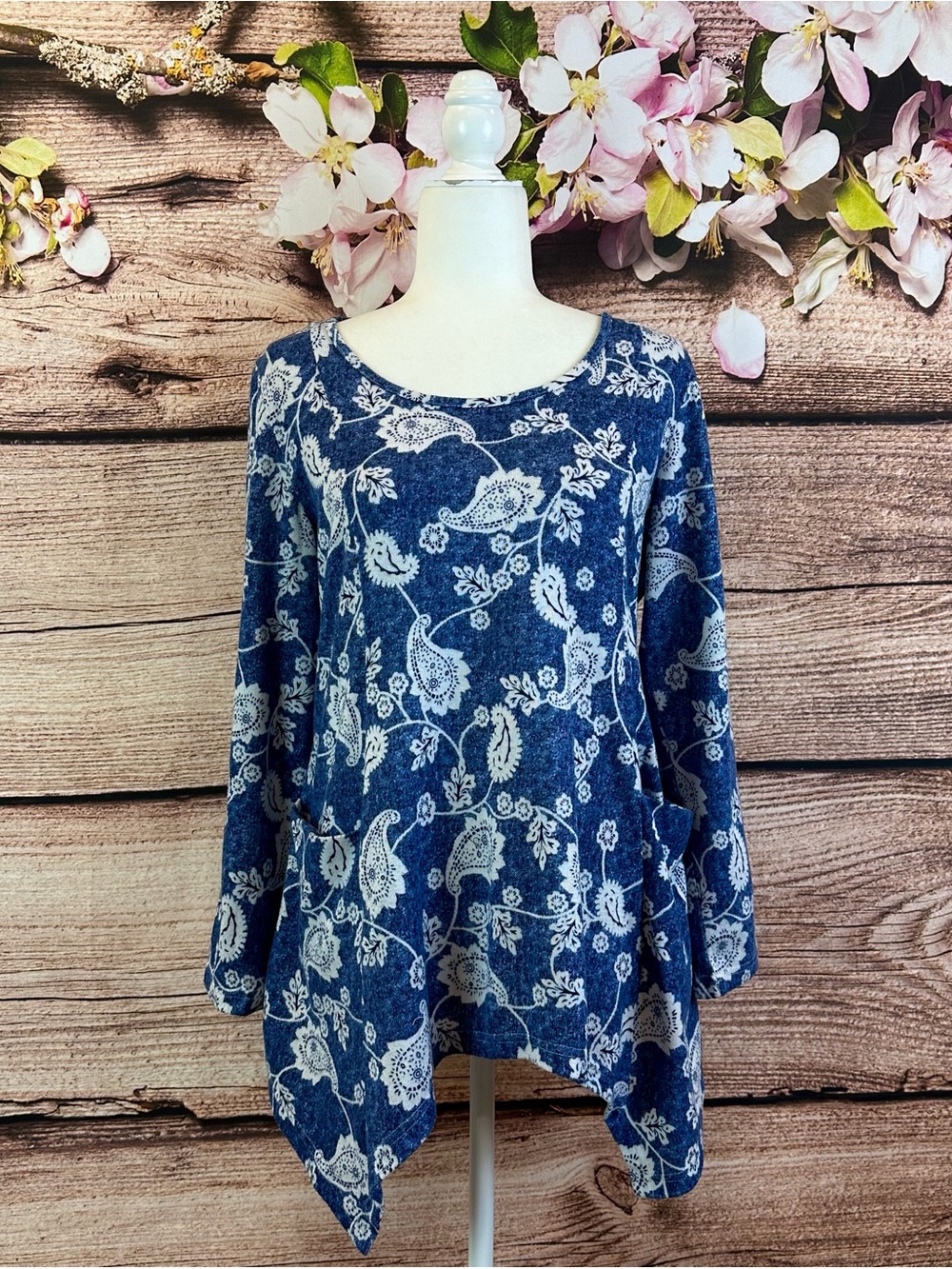 Becande Women’s Blue Floral Boho Asymmetrical Cozy Light Sweater Pullover